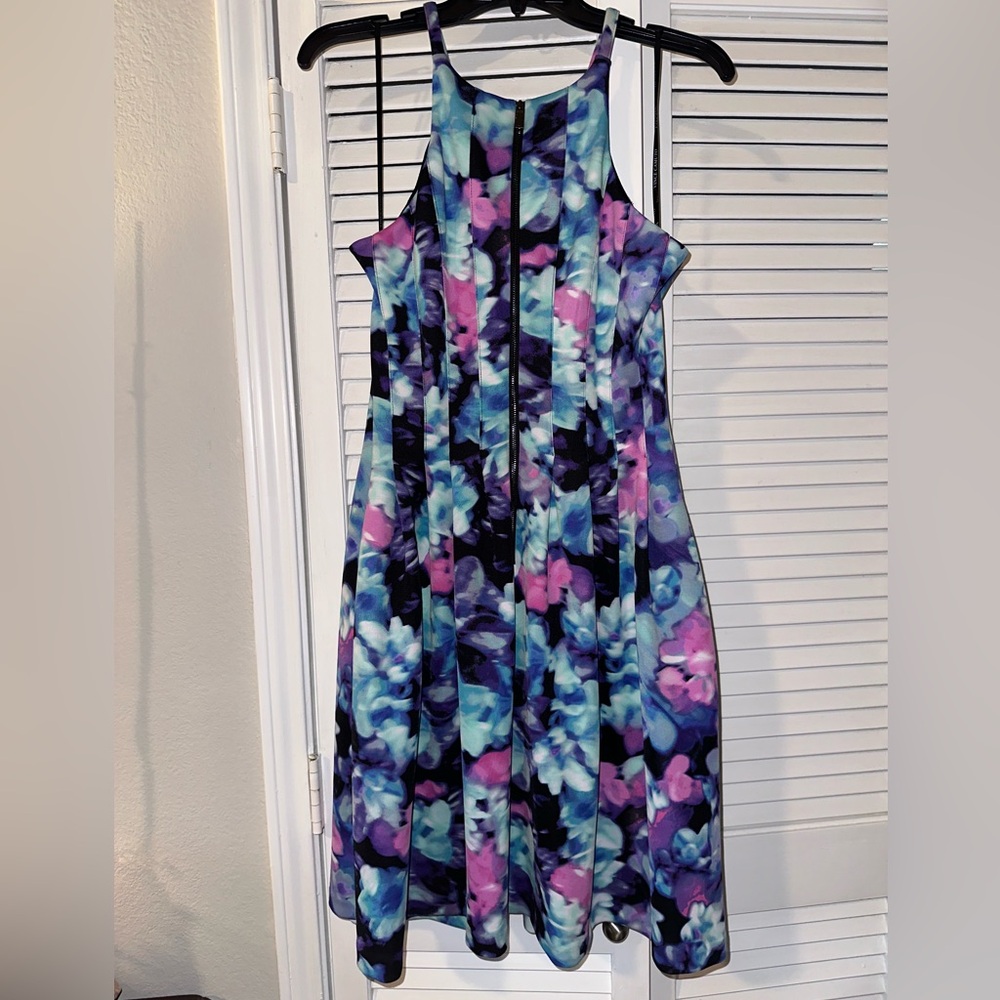 Vince Camuto Floral Scuba Watercolor Dress - Fit & Flare with Pockets - Picture 3 of 10